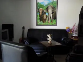 House Of Esanya - Lobby