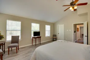 Gorgeous Royse City Retreat w/ Front Porch & Pond! - Chambre