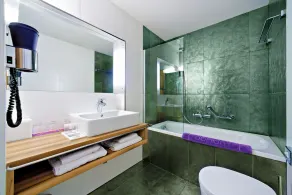 Bohem Art Hotel - Bathroom