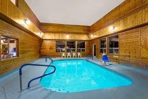 Pinetop Studio Suites - Piscine