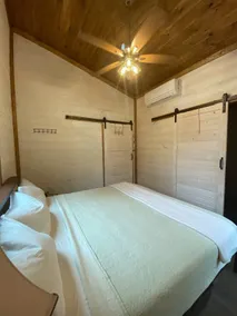 Hollowbranch Hideaway - Rum