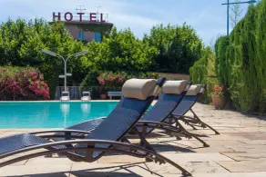 Logis Hotel Les Vignes Blanches - Pool