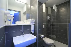 Brit Hotel Le Polder - Salle de bain