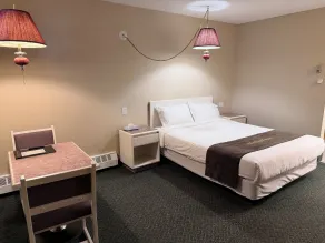 The King's Motel - Room