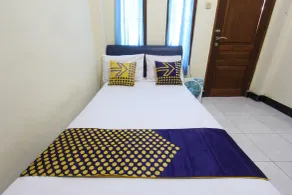 OYO Life 93157 Kos Kaloka - Room