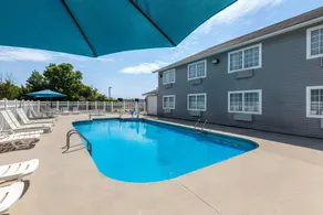 Days Inn by Wyndham Mountain Home - Pool
