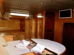 Dream House Boat - Camera