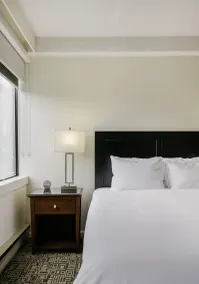 Mountain Side Hotel Whistler by Executive - Chambre
