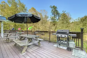 Riverfront Home w/ Hot Tub Near Killington Resort - Interiør