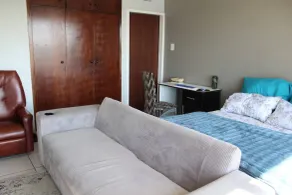 A Penthouse Room in Downtown Bloemfontein - Rom