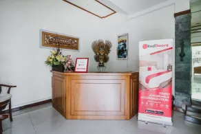 RedDoorz Syariah near Gelora Delta Sidoarjo - Réception