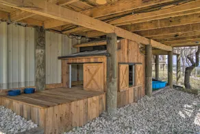 Kerrville Converted Barn Tiny Home w/ Kayaks! - Interiør