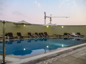 Prime Studio With Scenic Water Views in Jlt! - Piscine