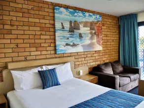 Tannum On The Beach Motel - Room