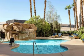 Hampton Inn Tropicana - Piscine