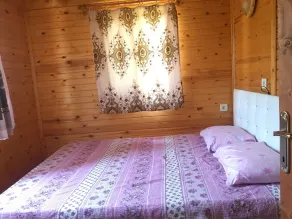 YALILI Wooden House - Camera