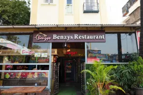 Hotel Benzy Palace, Near Mumbai International Airport - Restaurant