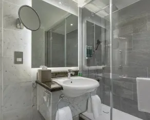 London Hilton on Park Lane - Bathroom