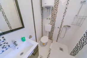 Paradise Bay Apartments - Bathroom
