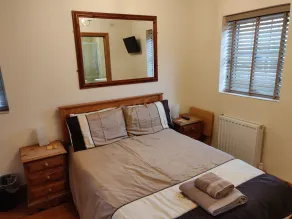 3 BR Ensuite Cottage Private Garden & Parking Near St Neots - Rum