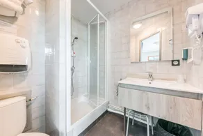 Brit Hotel Iroise Brest - Badrum