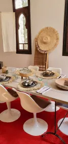 La Maison des Ailleurs - Restaurang
