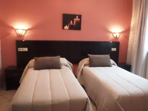 Hotel Rama - Room