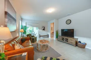 Near River & Parks: Labelle Family Home w/ Patio - Innenbereich