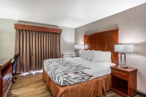 Red Roof Inn & Suites Sulphur Springs - Chambre