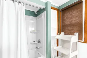 Phoenicia Lodge - Bathroom