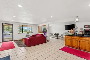 Quality Inn & Suites Howe - Sturgis - Hall