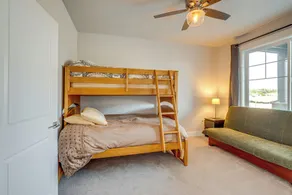 Beautiful Water Views: Coastal Oregon Townhome! - Innvendig