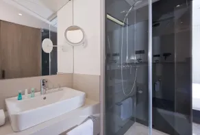 Sorat Hotel Saxx Nürnberg - Salle de bain