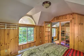'elk Hideaway:' Ashford Cottage w/ Hot Tub! - Interior
