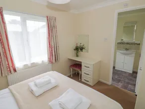 Daffodil - Room