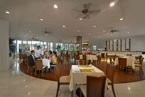 Royale Chulan The Curve - Restaurant