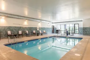 Cambria Hotel & Suites Plymouth - Basseng