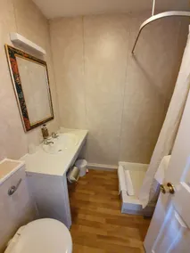 Farnham House Hotel - Bathroom