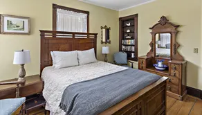 Inn at the Oaks - Room