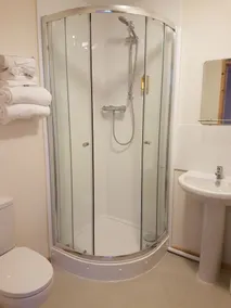 The Cliff Top Inn - Baño