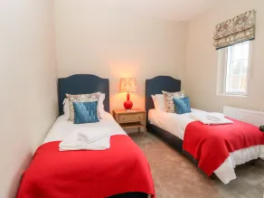 South Tower Cottage - Room