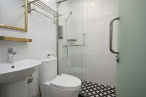 Meego Yes Hotel - Bathroom
