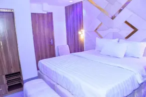 Keneuro Hotel & Suites  - Habitación