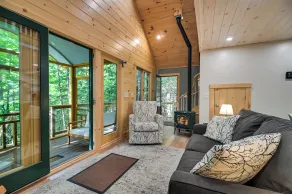 Stellahouse - Awesome Maine Treehouse - Interiør