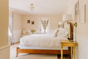 The Millbrook Inn - Room