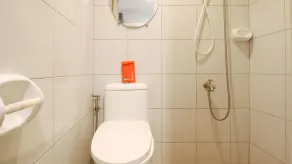 RedDoorz near NAIA Terminal 1 - Salle de bain