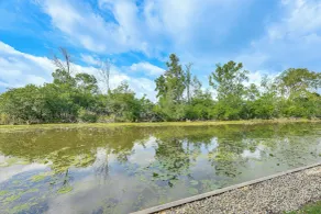 Fall Escape! Waterfront Chain O'lakes Hideaway - Interior