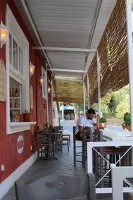 Zefiros Traditional Hotel - Restaurant