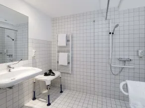 B&B Hotel Berlin City-Ost - Bathroom