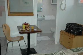 Suites Court Inn Avignon - Chambre